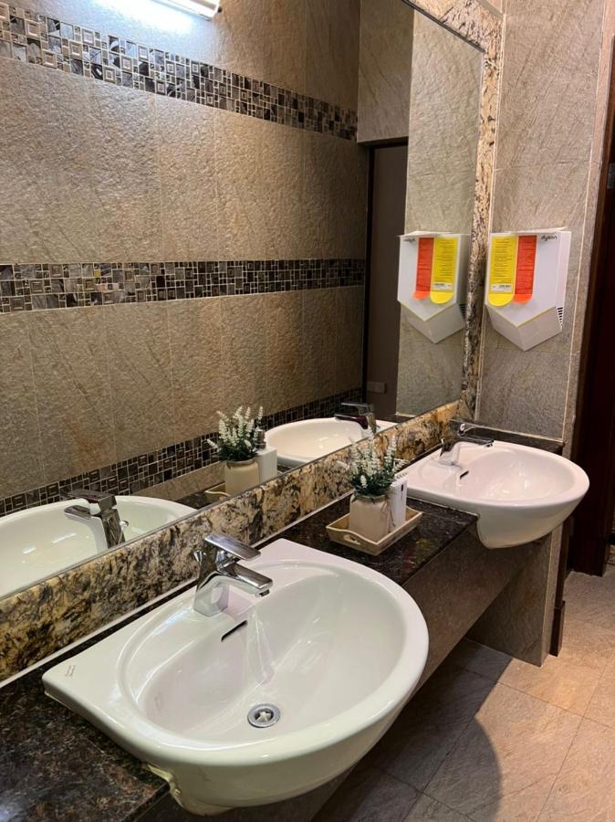 Nova Hotel Мірі Екстер'єр фото
