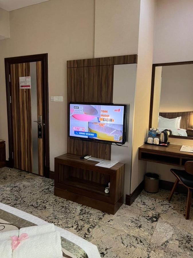 Nova Hotel Мірі Екстер'єр фото