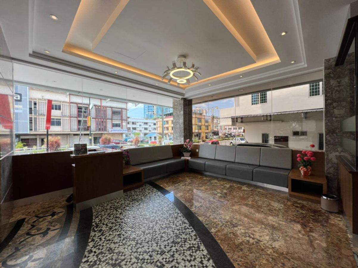 Nova Hotel Мірі Екстер'єр фото